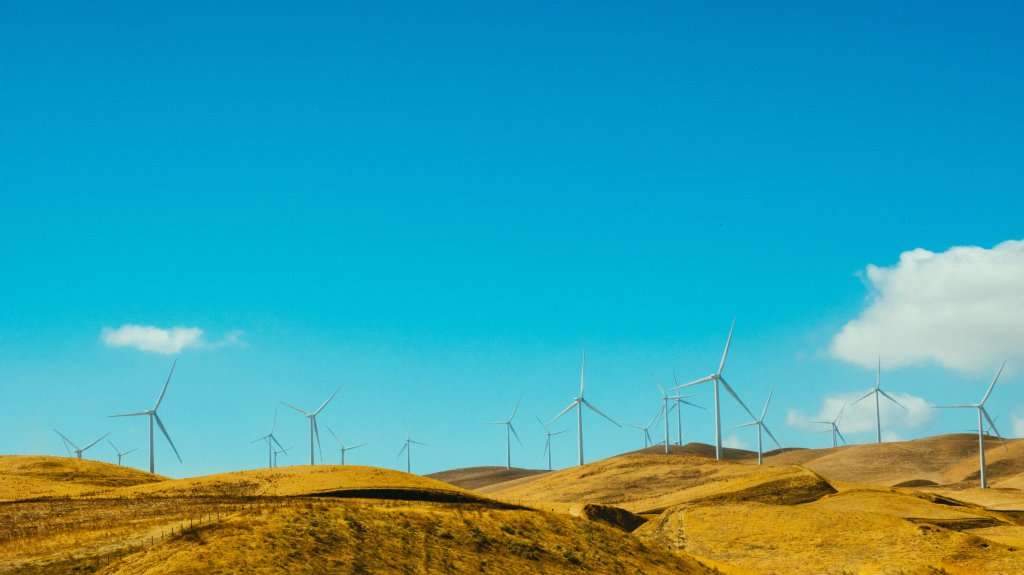 Self-Flying Energy Kite Harnesses Wind Energy